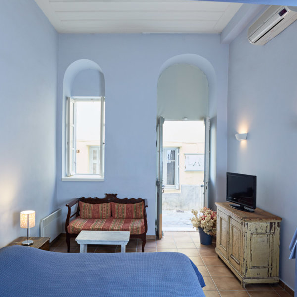 Lila Guesthouse Quadruple Blue 2