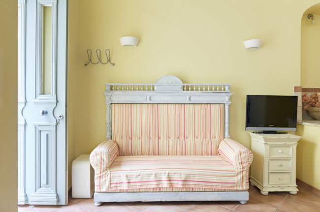 Lila Guesthouse Quadruple Yellow 1